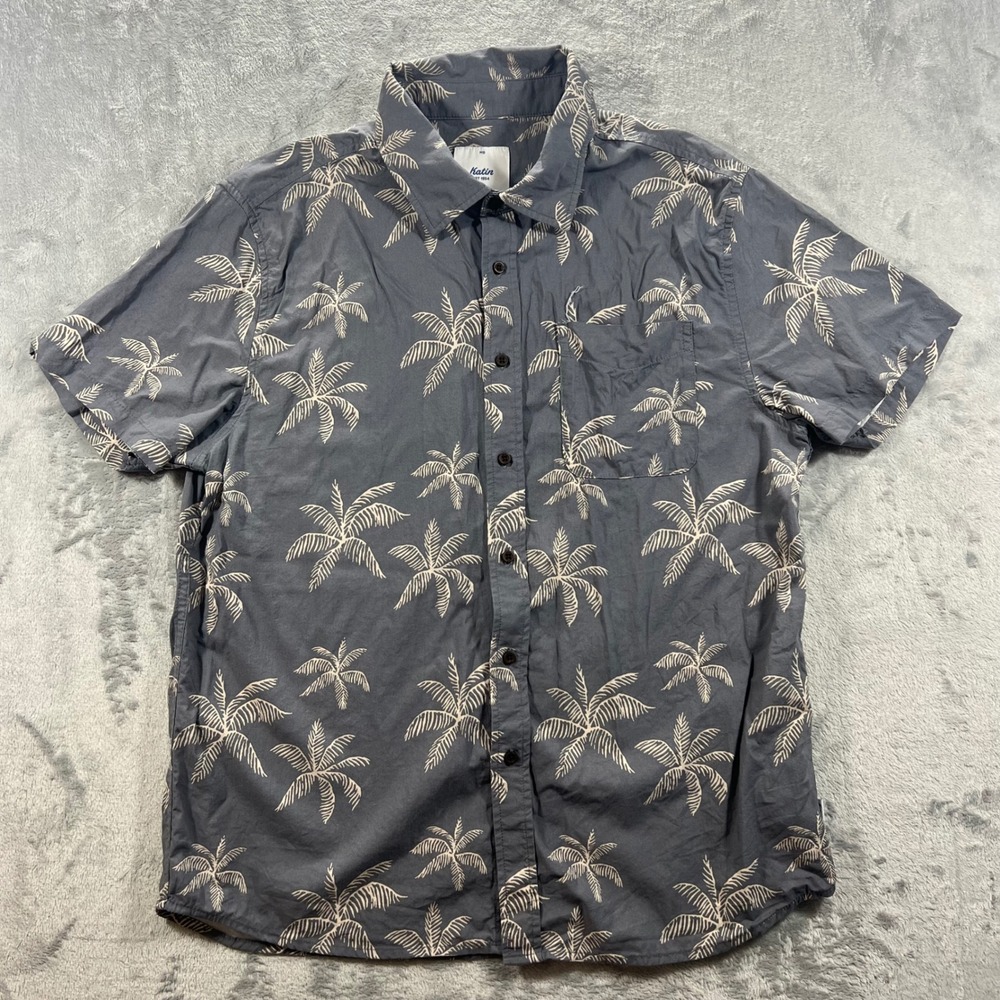 KATIN Palm Tree Print Shirt Mens Medium Gray Short Sleeve Button Up Beach Casual